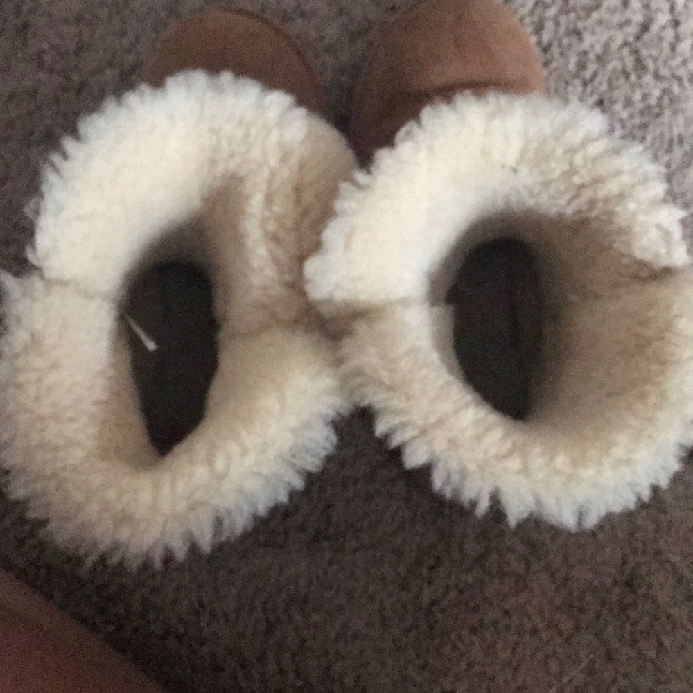 Bailey Button Ugg - image 6